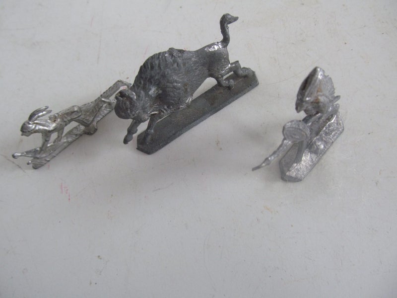 3 RARE FUN HO FLATS 2 AMERICAN RED INDIANS AND BISON Carousel 2