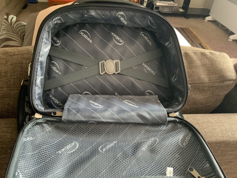 Duffel bag can fit on carry bag Carousel 5