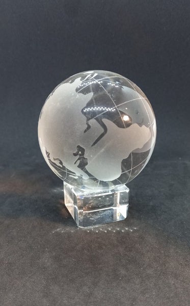 Glass globe with stand Carousel 4