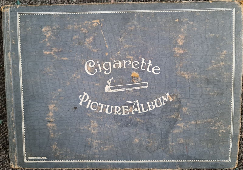CIGARETTE PICTURE ALBUM Carousel 1