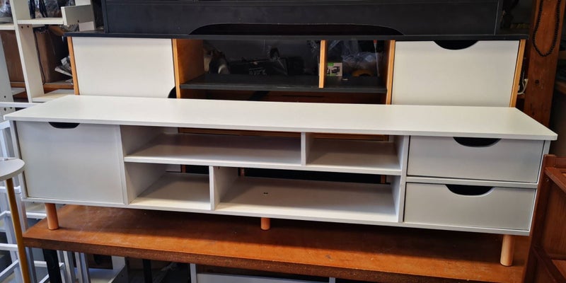 Entertainment Unit TV Stand Cabinet 1.4m White Carousel 1