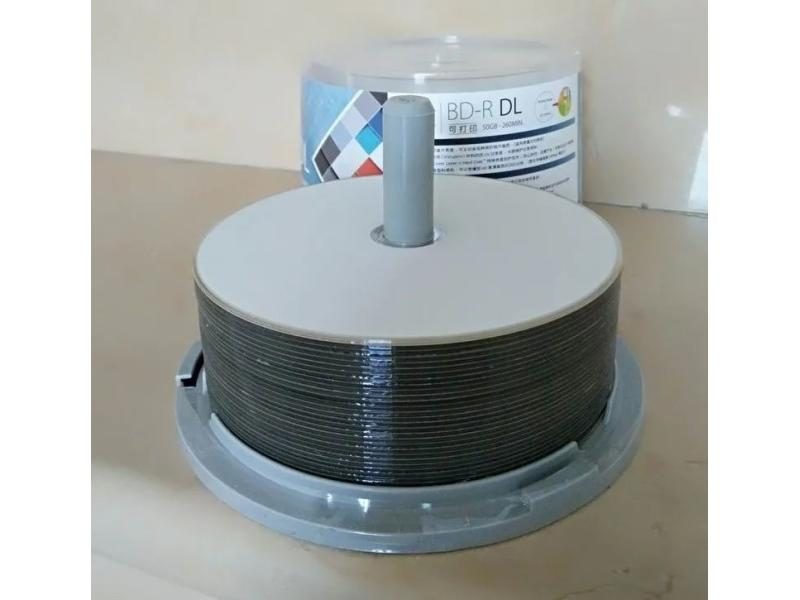 Blank Discs DVD Carousel 1