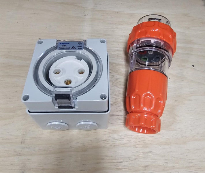 32A Socket and Plug set Single Phase Carousel 5
