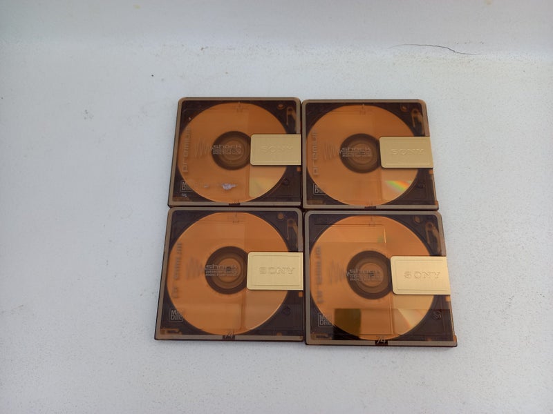 MINI DISCS – SONY c/w slip on sleeves Carousel 2