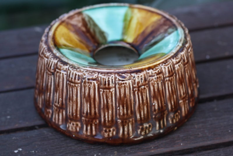 Milton Pottery Majolica Spittoon c1890s Carousel 1