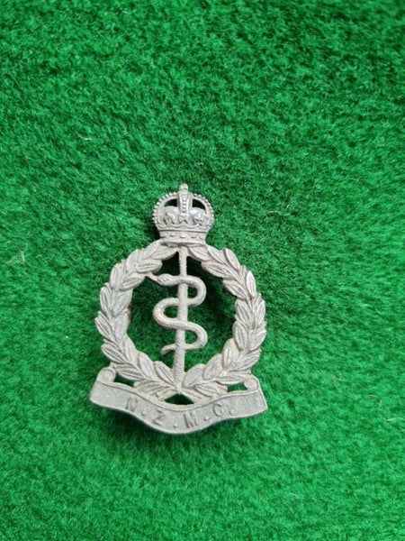 NZ Officers bronze Medical Corps Collar badge. Carousel 1