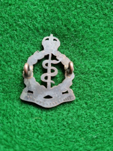 NZ Officers bronze Medical Corps Collar badge. Carousel 2