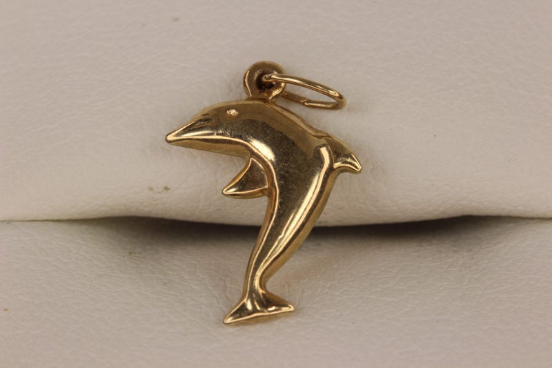 9ct Gold ‘Dolphin’ pendant / charm Carousel 6