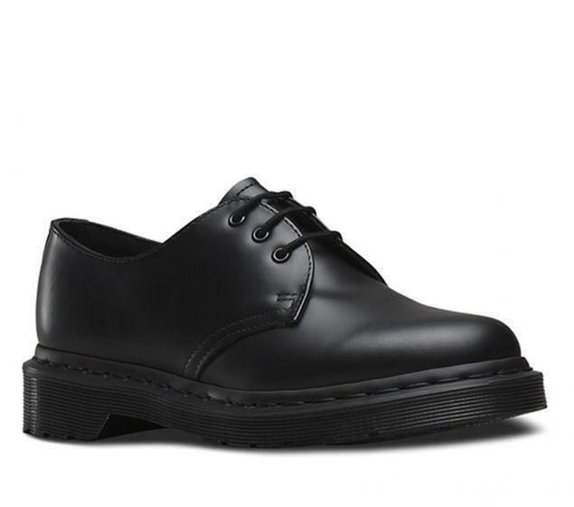DR. MARTENS MONO SMOOTH FLATS WOMENS LACE-UP SHOES - BLACK Carousel 1