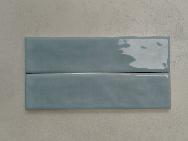 Wall Tile- Light Blue Gloss 75x300mm Carousel 2