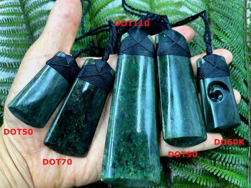 Lashed Greenstone Nephrite Jade Maori Toki Carousel 1