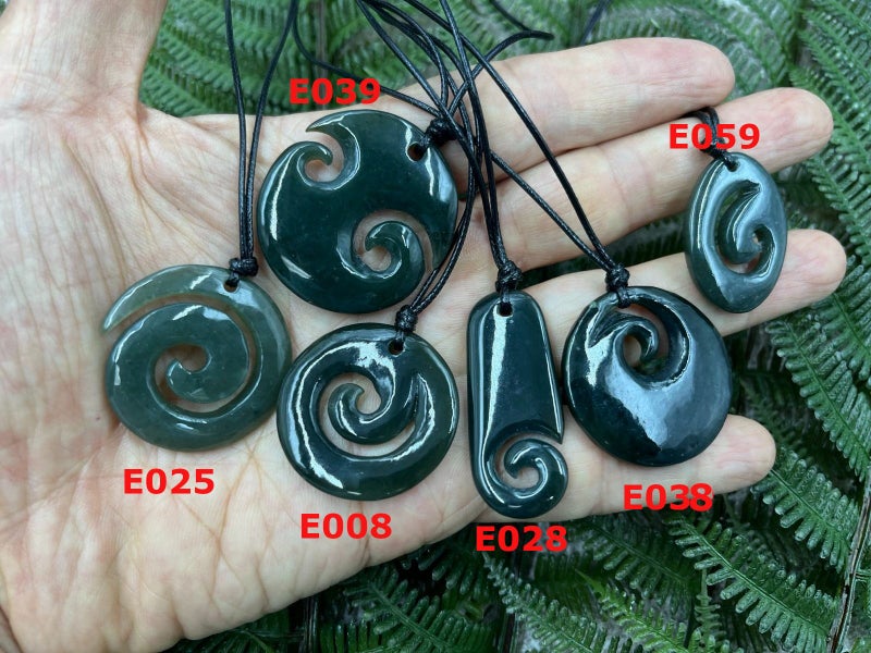 Greenstone Nephrite Jade Maori Koru Carousel 1