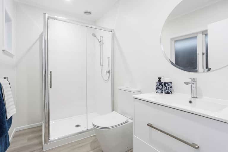 Framed Shower Rectangle Sliding 1200wx900dx1900h Door+Tray+Wall Liner $720 Carousel 1