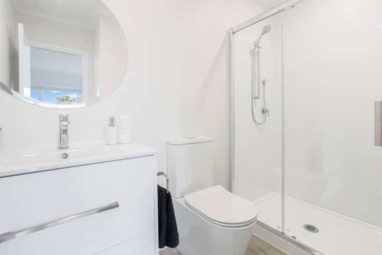 Framed Shower Rectangle Sliding 1200wx900dx1900h Door+Tray+Wall Liner $720 Carousel 2