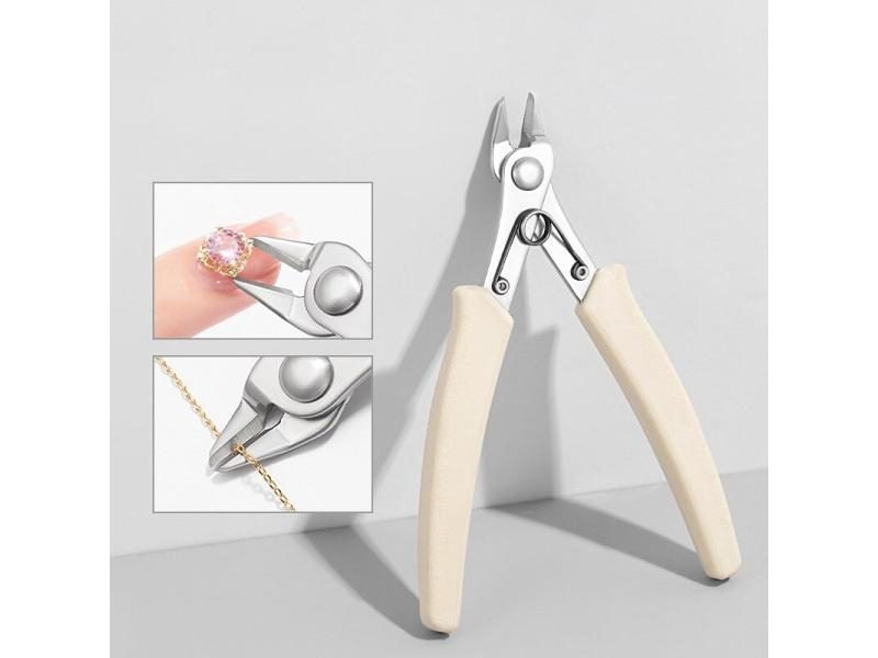 Nail Clippers Carousel 1