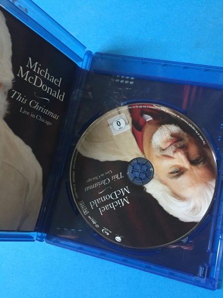 Michael McDonald: This Christmas - Live In Chicago (Blu-Ray) Carousel 3