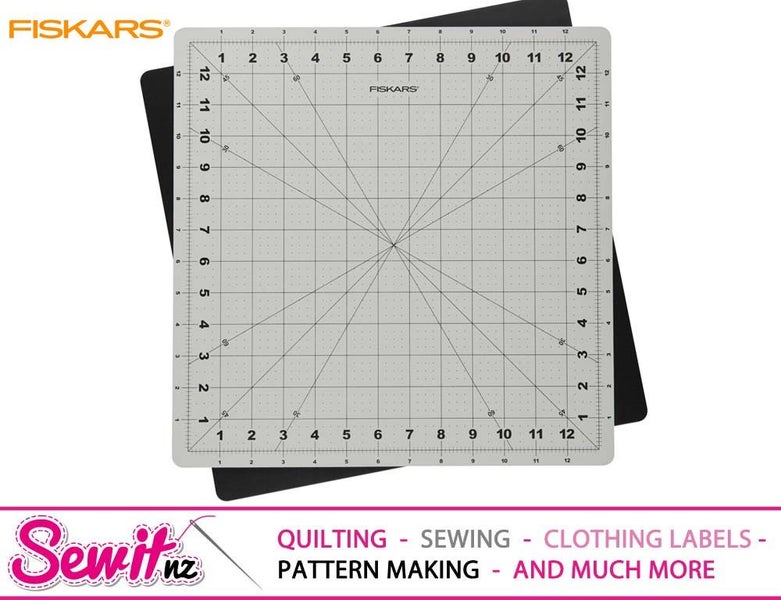 Fiskars Rotating Cutting Mat 14" X 14" Carousel 1