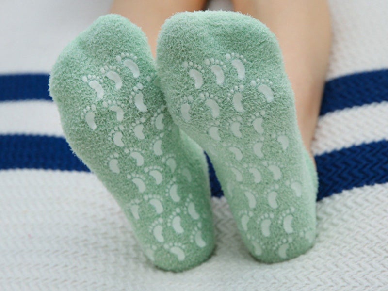 1 X Moisturizing Gloves and Socks Set with Gel Lining - Green Carousel 4