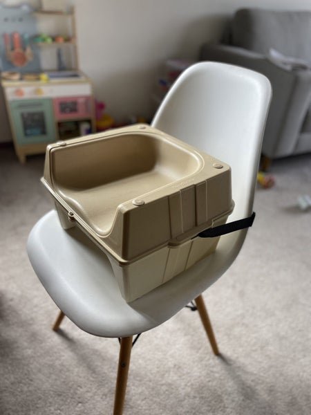 Hi-diner booster seat. Carousel 1