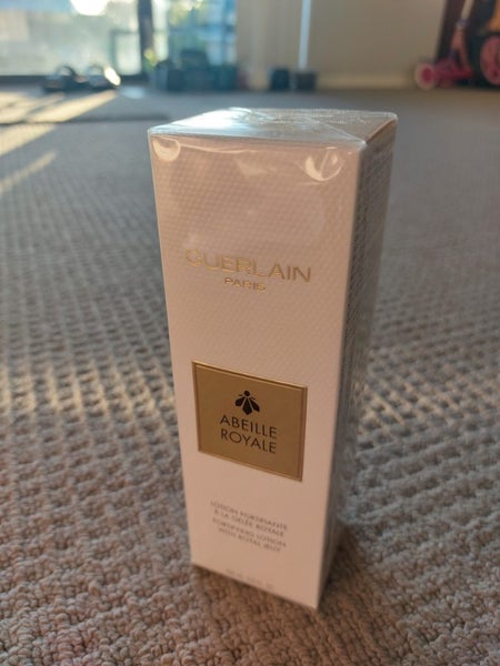 Guerlain Abeille Royale Fortifying Lotion with Royal Jelly Carousel 2