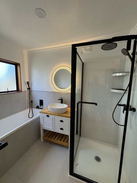 BATHROOM RENOVATION Carousel 19