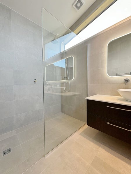 Walk In Frameless Shower Glass 900wx1950h Easy Clean Glass $360 Carousel 2