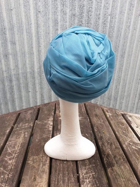 Beautiful Mid Blue Vintage Hat Carousel 6