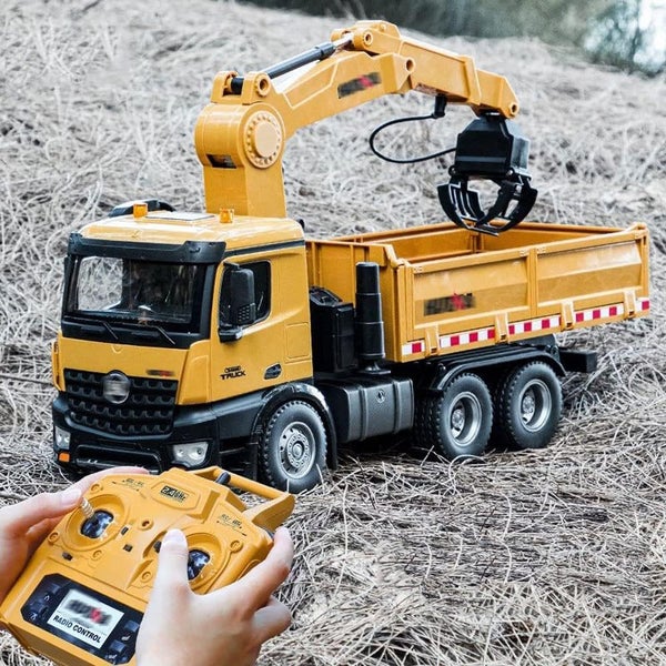 High-Quality RC Engineering Truck 1:14 Scale, 26 Channels, Realistic Fun Carousel 1