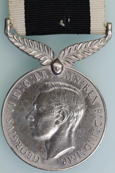 WWII 1939-1945 NEW ZEALAND WAR SERVICE MEDAL Carousel 2