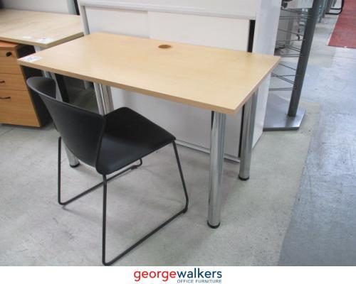 PR4776 - Maple Straight Desk Carousel 4