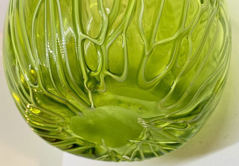 Beautiful vintage Large Art Glass Hand Blown Vase Carousel 8