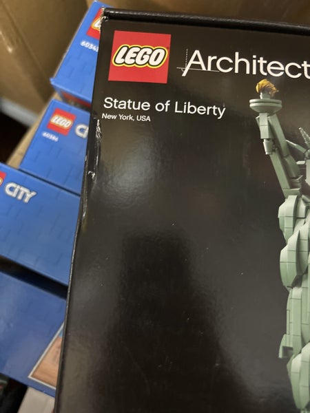 LEGO Architecture 21042 - Statue of Liberty Carousel 3