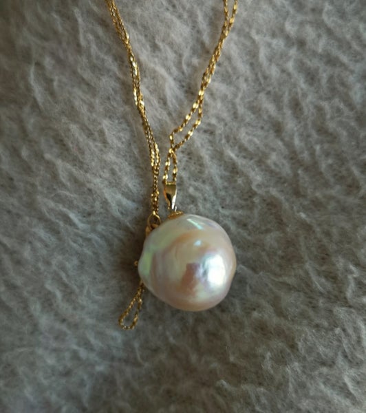 Big baroque pearl with 18k bail and necklace Carousel 16