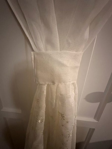 Curtain white Carousel 5