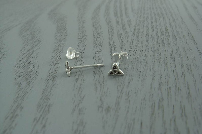 Studs | Celtic Trinity2 Triangle | unisex | 925 Sterling Silver #613 Carousel 2