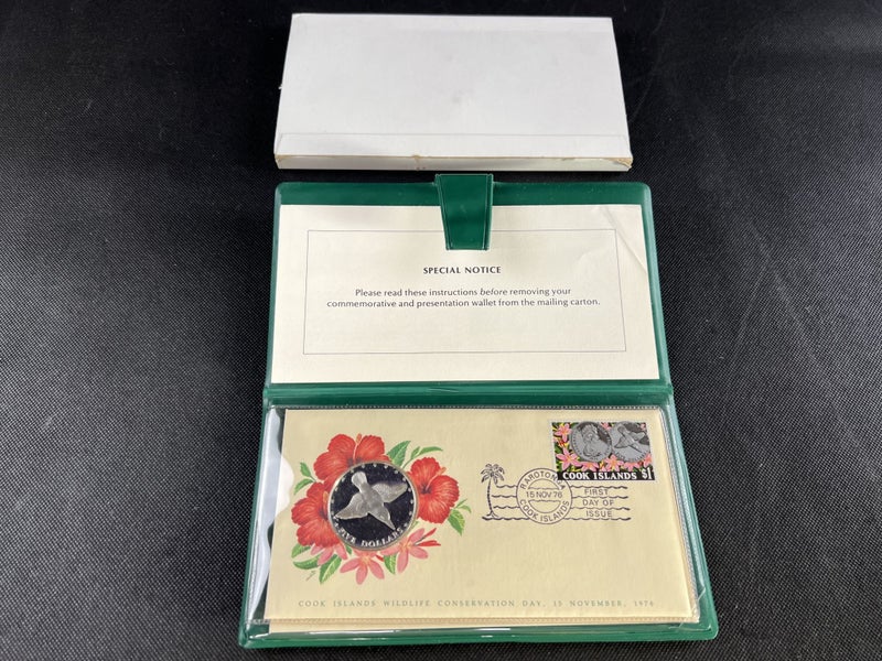 1978 Cook Islands $5 Large Silver Proof Coin On First Day Cover - Lot K953 Carousel 1