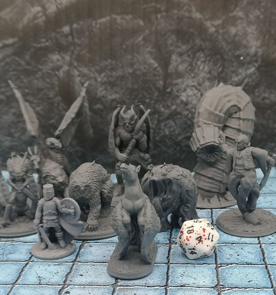 Monster Miniatures Set Brite Large Dungeons and Dragons dice4dungeons Brite Carousel 2