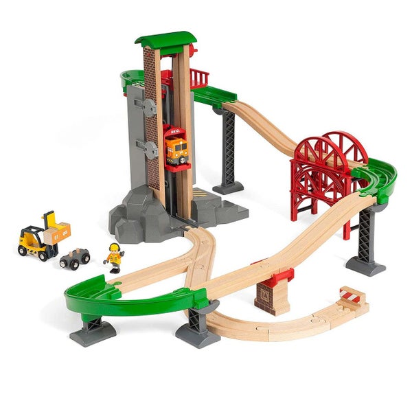 BRIO Lift and Load Warehouse Set - 32pcs Carousel 1