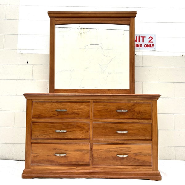 Stunning Sorenmobler OPERA HEART Rimu Dresser with Mirror RRP$6299 Carousel 1