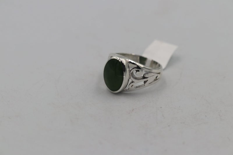 Stg Silver Ring with Greenstone Carousel 10