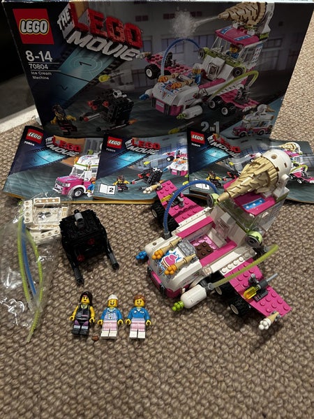The LEGO Movie 70804 Ice Cream Machine Carousel 2
