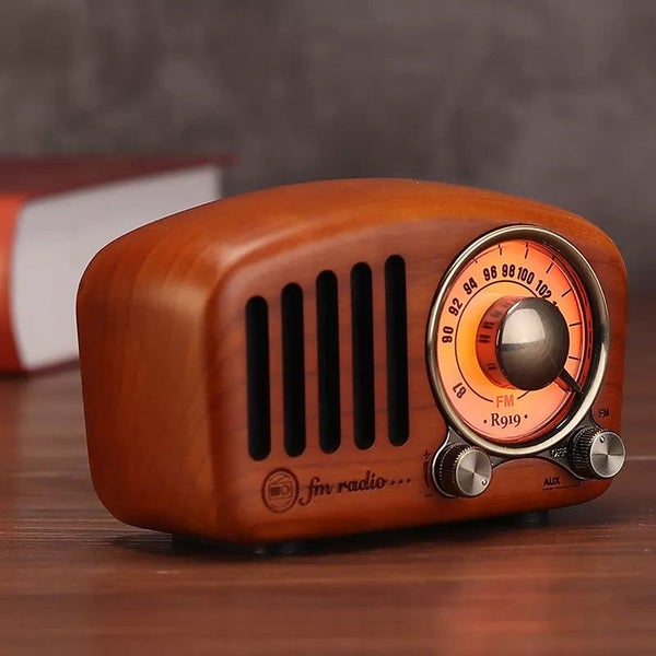 Vintage Radio Retro Bluetooth5.0Speaker Walnut Wooden FM Radio with Old F CHK29M Carousel 1