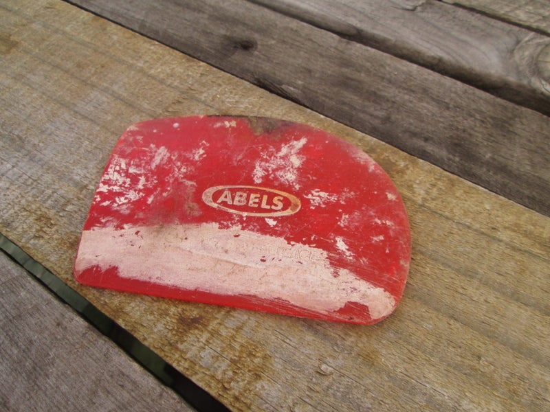 Abels brand plastic smoother/former for putty/filler, etc Carousel 1