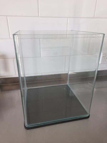 GLASS AQAURIUM 26 ltr Carousel 1