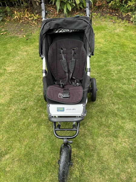 Mountain buggy urban elite +bassinet Carousel 1