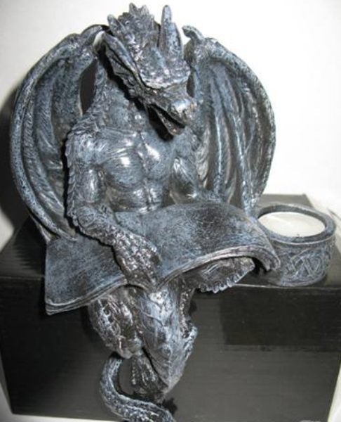 Dragon shelf sitter with tealight Carousel 1