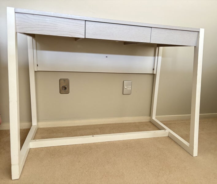 *****Study Desk as new***** Carousel 1