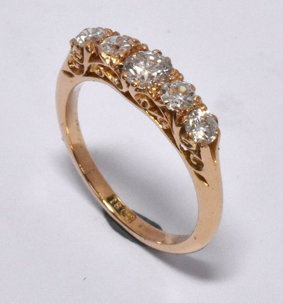 $2,900 18CT RG ESTATE 5 STONE RING #A1895025-1 Carousel 1