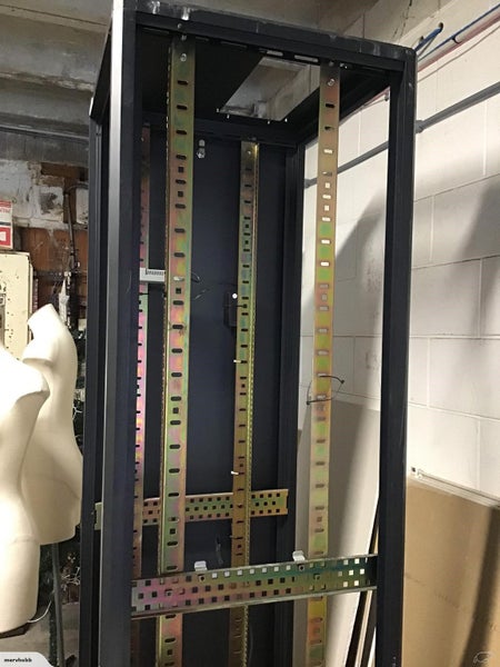 Tyco Electronics computer server frame Carousel 1