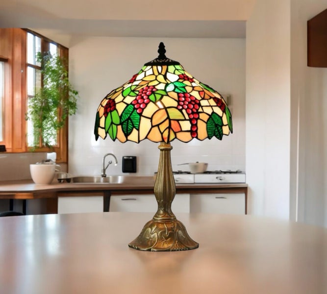 New Design Handmade Tiffany Table Lamp Carousel 1